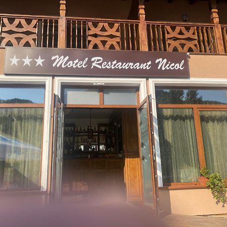 Motel Restaurant Nicol Armenis Exteriör bild